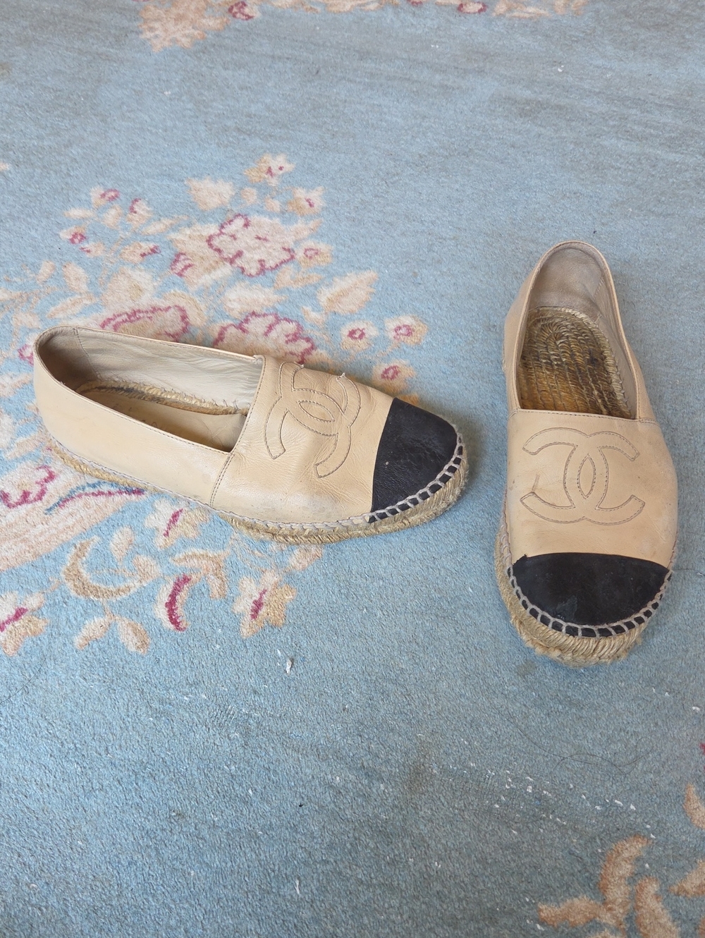 WOMENS AUTHENTIC CHANEL FLAT ESPADRILLES ESPADRILLE SHOES SZ 38 $975 BLACK BEIGE